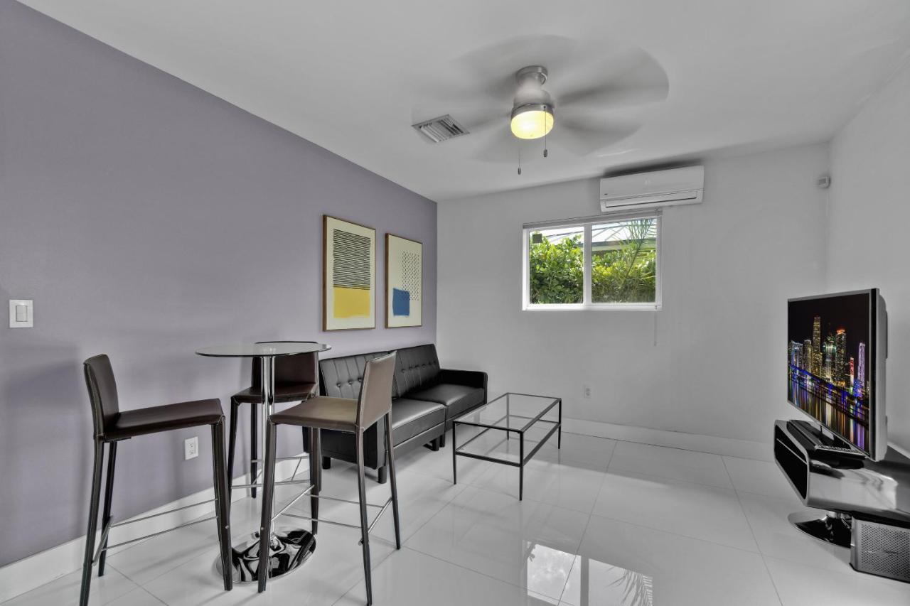 Luxury House 4 Beds Heated Pool W Jaccuzzi Apartment North Bay Village Bagian luar foto