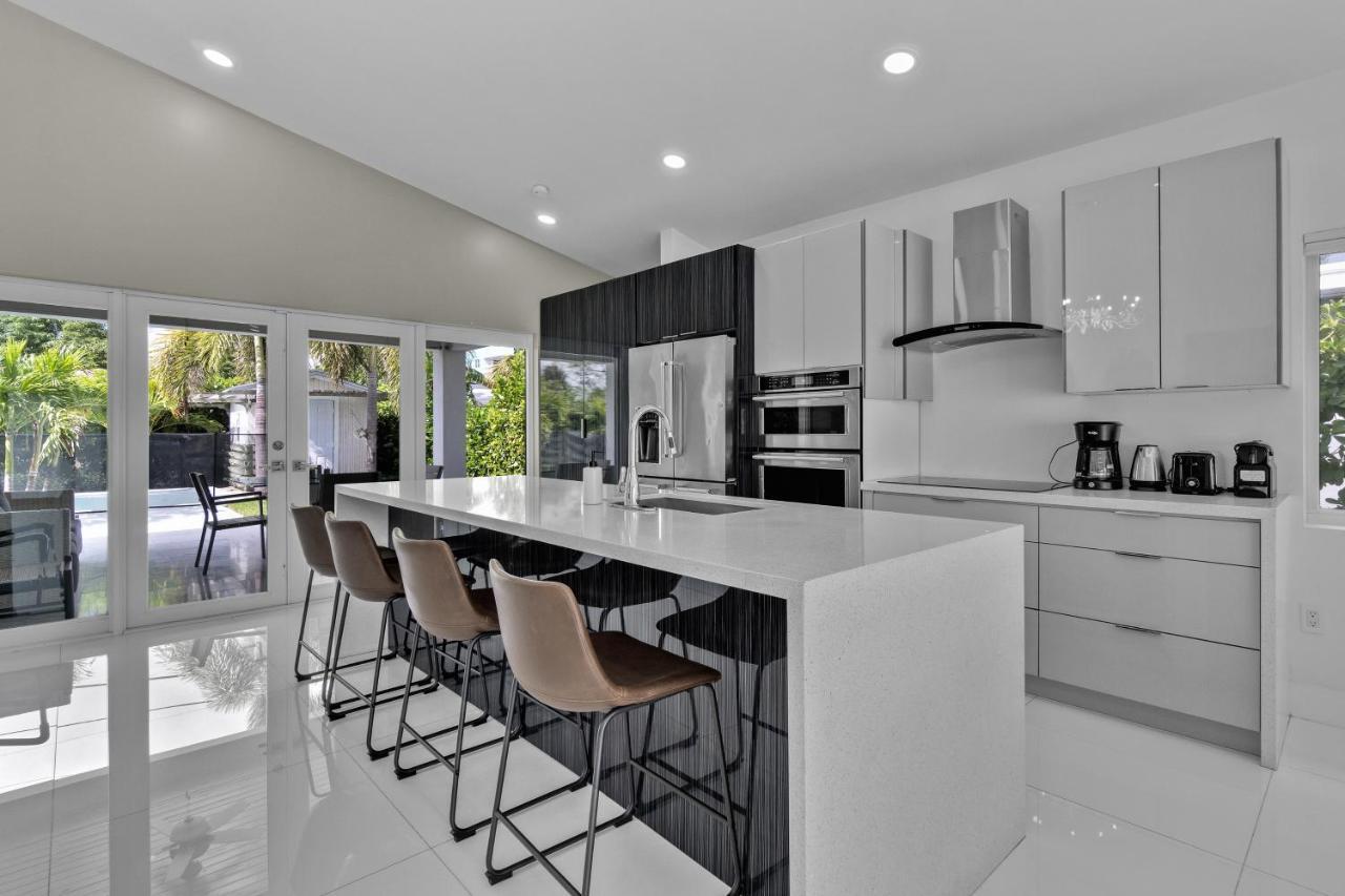 Luxury House 4 Beds Heated Pool W Jaccuzzi Apartment North Bay Village Bagian luar foto