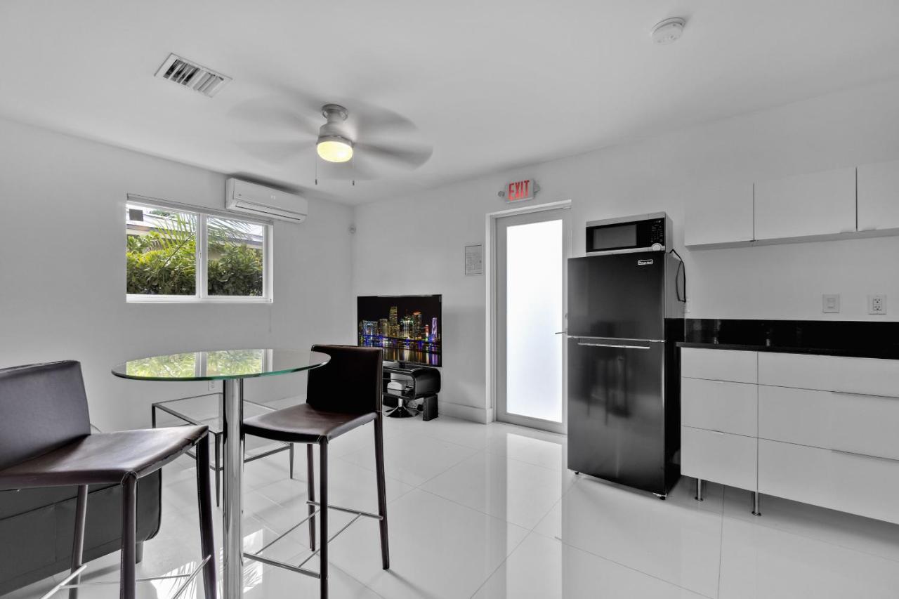Luxury House 4 Beds Heated Pool W Jaccuzzi Apartment North Bay Village Bagian luar foto
