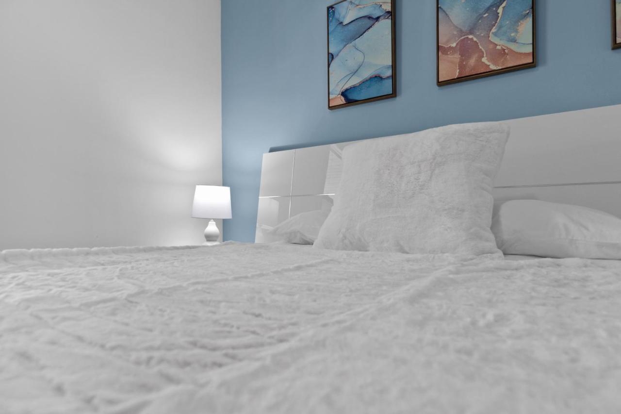 Luxury House 4 Beds Heated Pool W Jaccuzzi Apartment North Bay Village Bagian luar foto